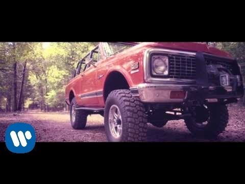 Youtube: Cole Swindell - Chillin' It (Official Video)