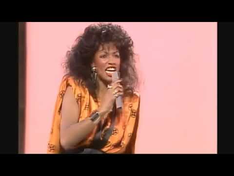 Youtube: Sheila Ferguson - 'Sweet Freedom' [live at the Palladium - London]