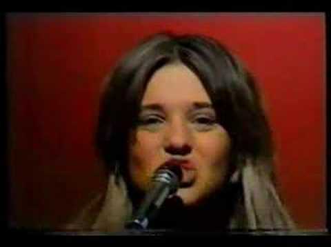 Youtube: Suzi Quatro - Daytona Demon "The Very First Clip Ever"