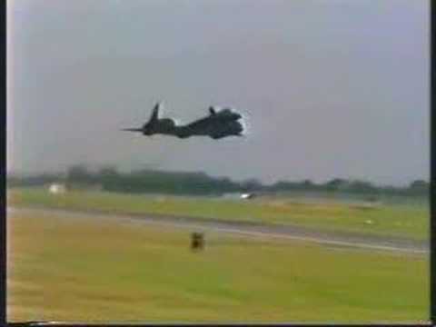 Youtube: Lockheed SR-71 Blackbird Must See Clips