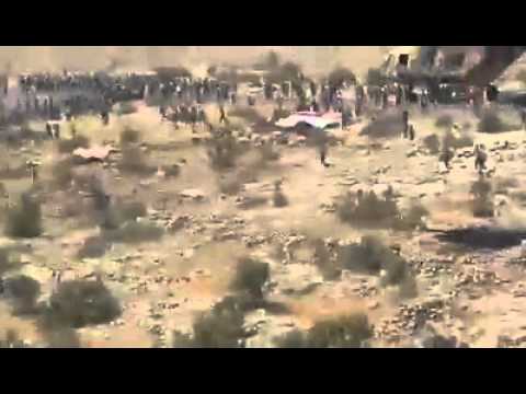 Youtube: الجيش العراقي البطل مستمر بارسال مساعدات الى النازحين المحصورين في جبال سنجار