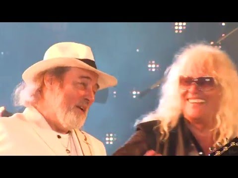 Youtube: Omega - Gyöngyhajú lány - Boldog Újévet 2016