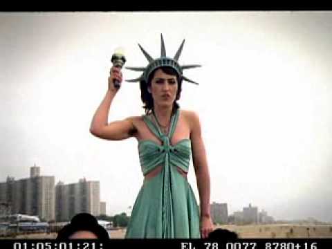 Youtube: Eternal Flame - Joan As Police Woman music video