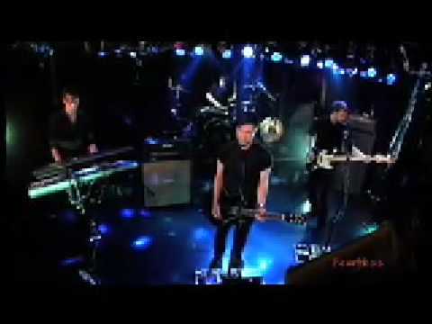 Youtube: White Lies - To Lose My Life - Live on Fearless Music