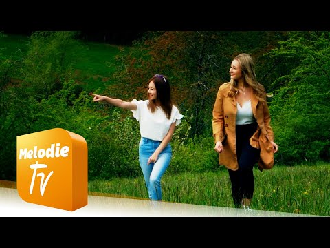 Youtube: Pauline & Natalie Lament - Jetzt stehen wir hier (Offizielles Musikvideo)