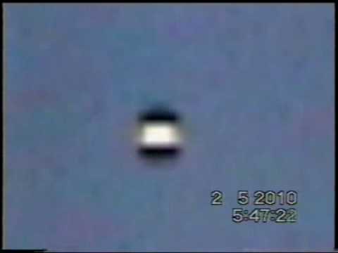 Youtube: UFO ON ALANYA/TURKEY 2.5.2010 ÜMİT PAKER TARAFINDAN CEKILMISTIR.