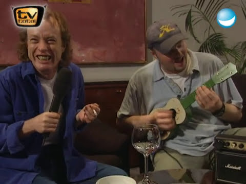 Youtube: Raabigram: Stefan Raab vs. Angus Young von ACDC - TV total