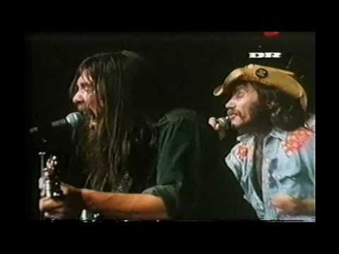 Youtube: Dr Hook And The Medicine Show - "The Wonderful Soup Stone"   ((From Denmark 1974))