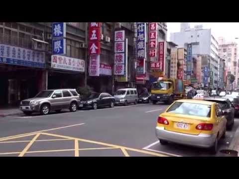 Youtube: Garbage truck playing Fur Elise - Beethoven in Taipei, Taiwan!