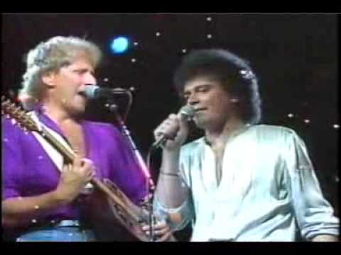 Youtube: Air Supply in Hawaii - Even the nights are better 1982 + English subtitles