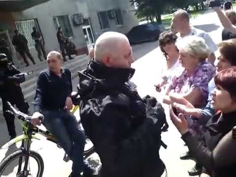 Youtube: 11.05.14 Красноармейск Срыв референдума