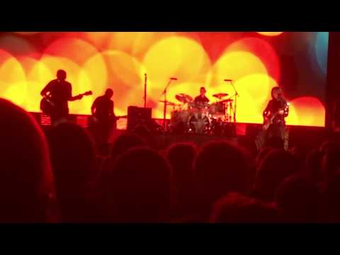 Youtube: Smashing Pumpkins James Iha Sings the Cure Friday I'm In Love