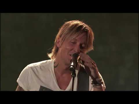 Youtube: Keith Urban - To Love Somebody