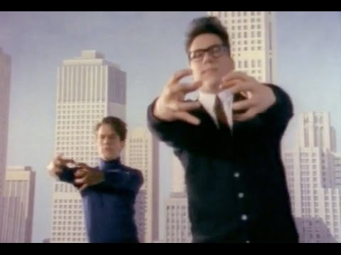 Youtube: BIRDHOUSE IN YOUR SOUL - THEY MIGHT BE GIANTS ( Complete Original Video )