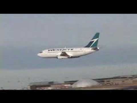 Youtube: Boeing 737-200 Low Fly-By