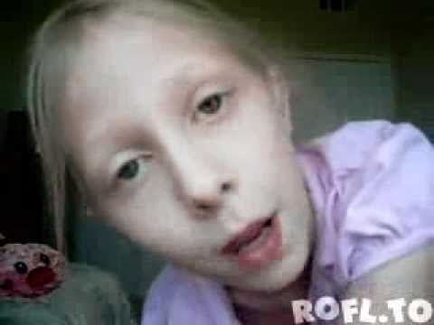 Youtube: Schranktür fällt auf kleines Mädchen