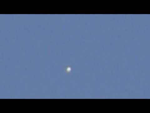 Youtube: UFO Over Oakland June 2009 part 1