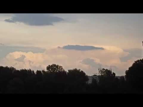 Youtube: Cumulonimbus über Polen (gesehen von Berlin aus)