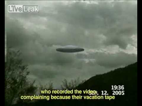 Youtube: Ufo VS Girlfriend