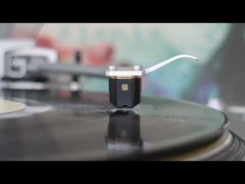 Youtube: Alanis Morrisette - Ironic (2012 Vinyl LP) - Technics 1200G / Hana MH