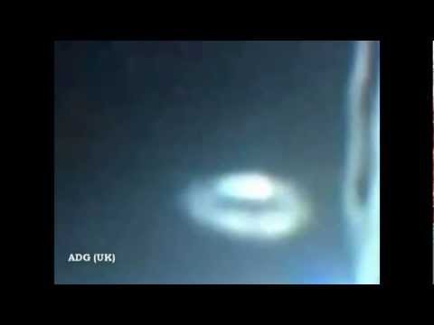 Youtube: Ufo bei der Eröffnungsfeier der olympischen Spiele in London 2012 Project blue beam oder real?