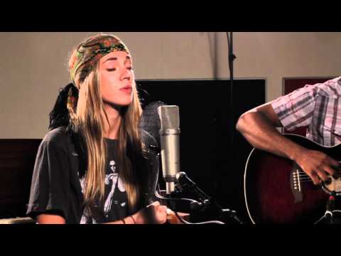 Youtube: Bruno Mars - Grenade (Acoustic cover by Edei)