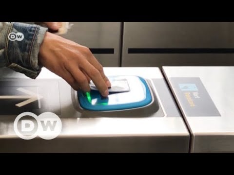 Youtube: Schweden: Chip unter der Haut | DW Deutsch