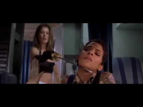 Youtube: Halle Berry vs Rosamund Pike - Die Another Day Catfight