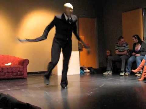 Youtube: Slenderman Tap Dance