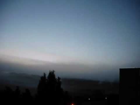 Youtube: Berlin: Sonnenaufgang im Nebel