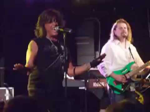 Youtube: Joe Lynn Turner - Can't let you go