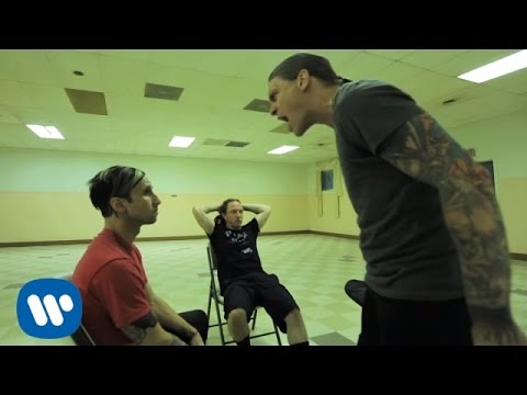 Youtube: Shinedown - Enemies (Official Video)