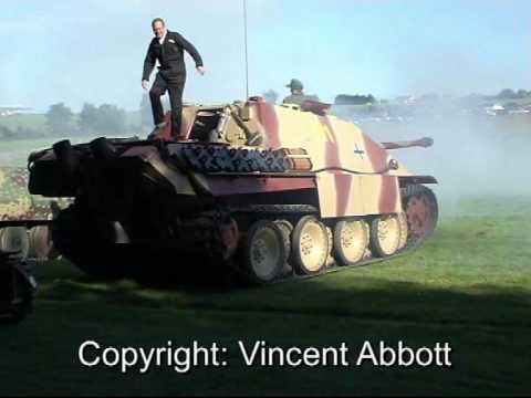 Youtube: JAGDPANTHER - Firing the main 88mm Gun.