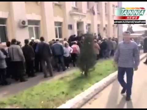Youtube: 11.05.14 - Мариуполь. Огромные очереди на избирательные участки, на референдум...