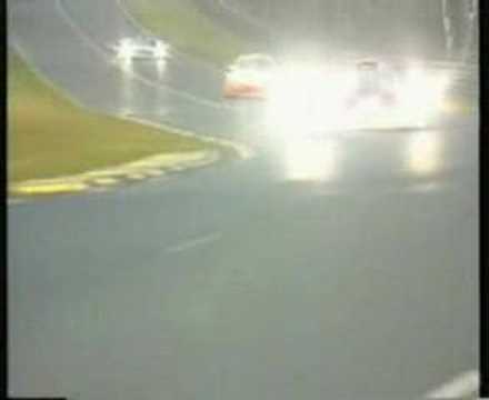 Youtube: Le Mans 99' Mercedes CLR-GT1 Crash Live