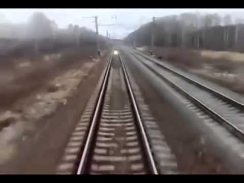Youtube: Нижегородец снял на видео НЛО, который преследовал его поезд