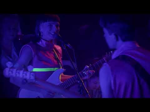 Youtube: Jenny Thiele - Loonie - live @Altes Pfandhaus Köln