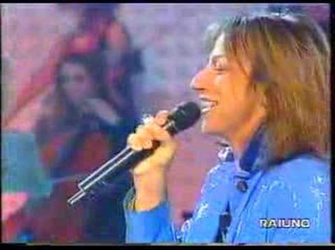 Youtube: Gianna Nannini e Gianni Morandi IN GINOCCHIO DA TE