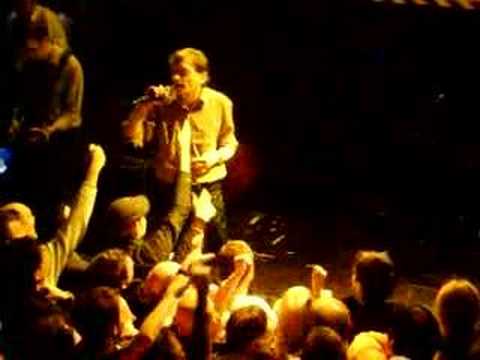 Youtube: The Fall - Blindness live, Renfrew Ferry 2008