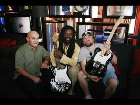 Youtube: Rocky Dawuni- Download The Revolution