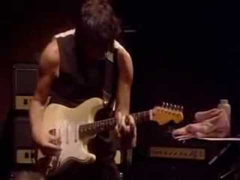 Youtube: Jeff Beck and Joss Stone - People Get Ready  [2007]
