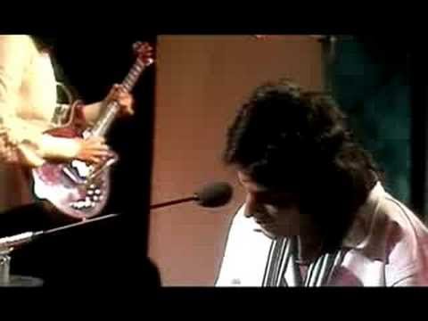 Youtube: Queen - Good Old Fashioned Lover Boy (Top Of The Pops, 1977)
