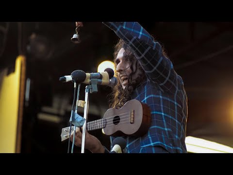 Youtube: Tiny Tim - People Are Strange