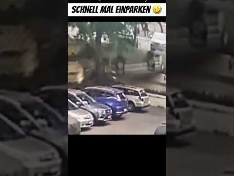 Youtube: Schnell mal einparken 🤣 #fypシ゚viral #fyp #shorts #funny #humor #trending #viral #comedy #fail #fun
