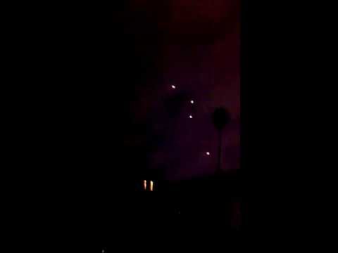 Youtube: Unexplainable fire/flares in the night sky! UFO?