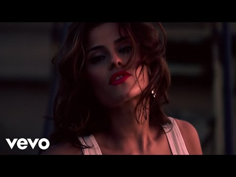 Youtube: Nelly Furtado - Maneater (US Version) (Official Music Video)