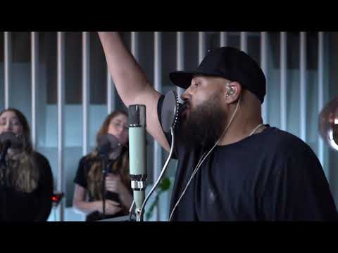 Youtube: Moses Pelham - INSIGNIA (LIVE IN DEN CIRCLE STUDIOS BERLIN) (Official 3pTV)