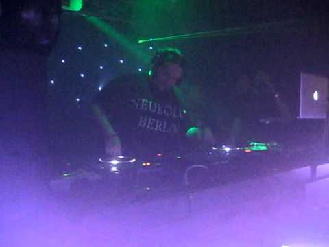 Youtube: Frank Kvitta @Four Runners Club 15.1.2011