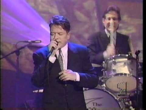 Youtube: Robert Palmer - Simply Irresistible (1997)