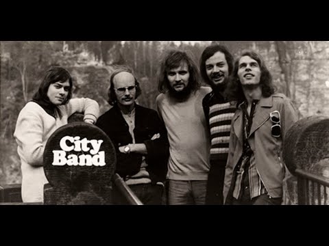 Youtube: City - Am Fenster (Lyrics in description) / 4K HQ